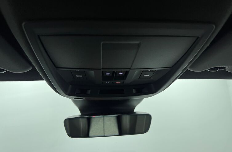 PEUGEOT 3008 SUV Hybride Essence