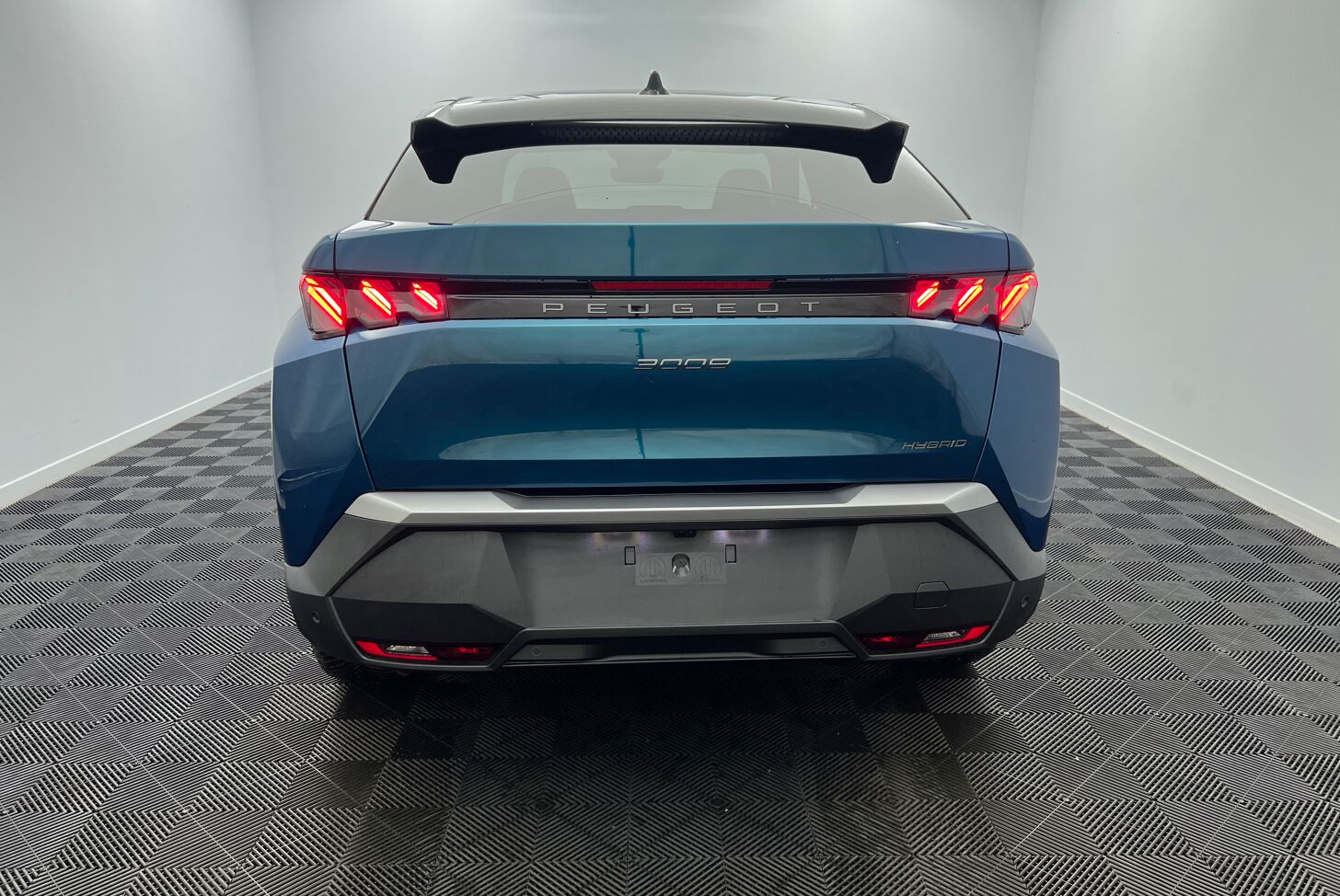 PEUGEOT 3008 SUV Hybride Essence