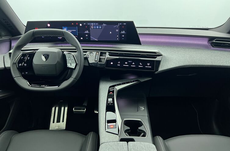 PEUGEOT 3008 SUV Hybride Essence