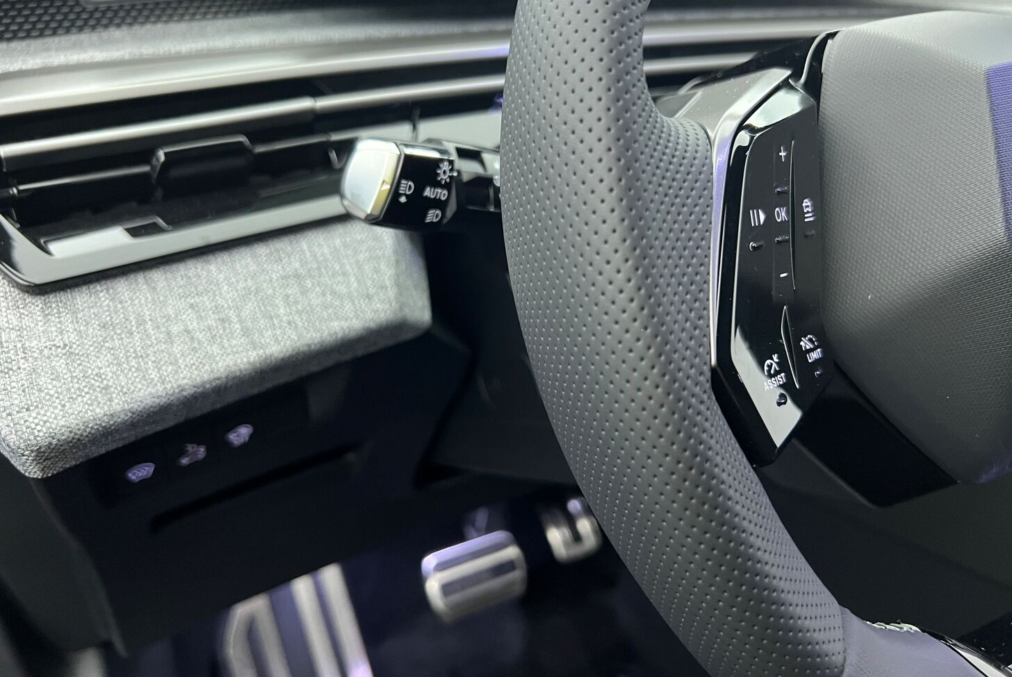 PEUGEOT 3008 SUV Hybride Essence