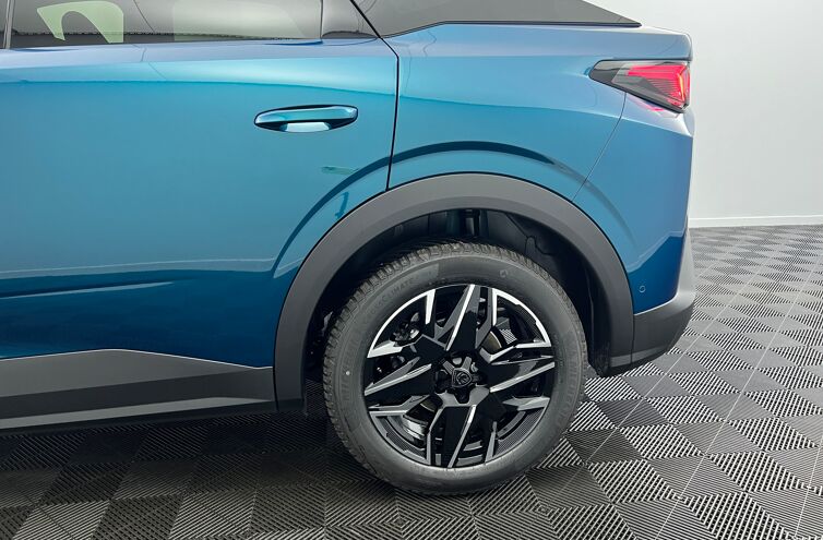 PEUGEOT 3008 SUV Hybride Essence