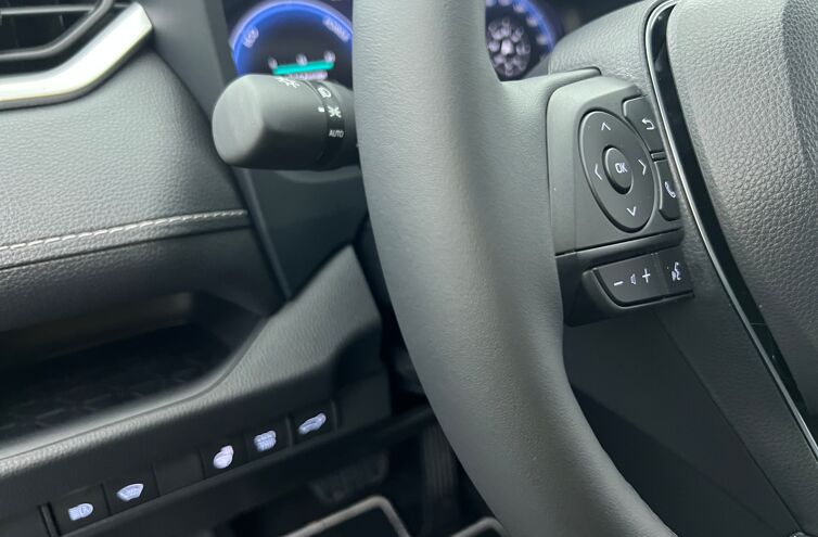 TOYOTA Rav4 SUV Hybride Essence