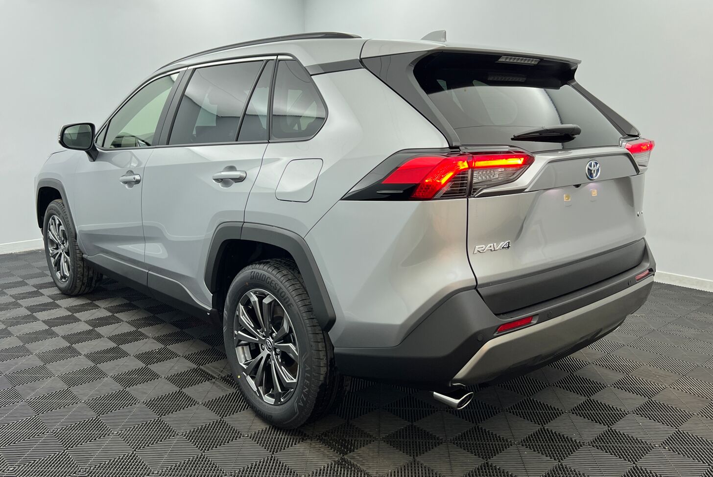 TOYOTA Rav4 SUV Hybride Essence