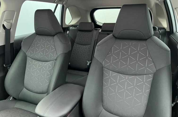 TOYOTA Rav4 SUV Hybride Essence