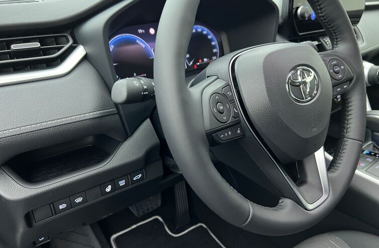 TOYOTA Rav4 SUV Hybride Essence