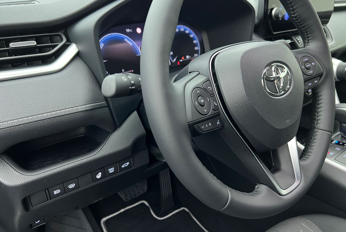 TOYOTA Rav4 SUV Hybride Essence