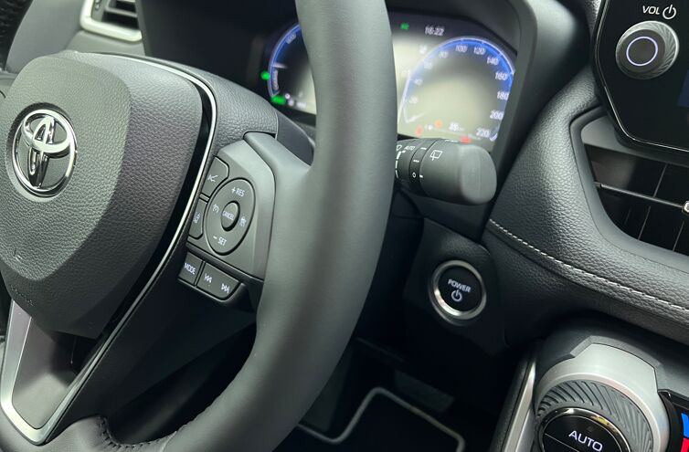 TOYOTA Rav4 SUV Hybride Essence