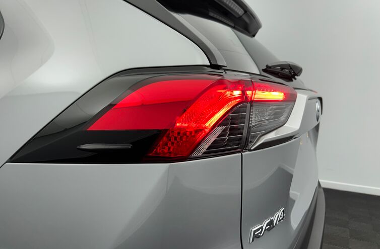 TOYOTA Rav4 SUV Hybride Essence