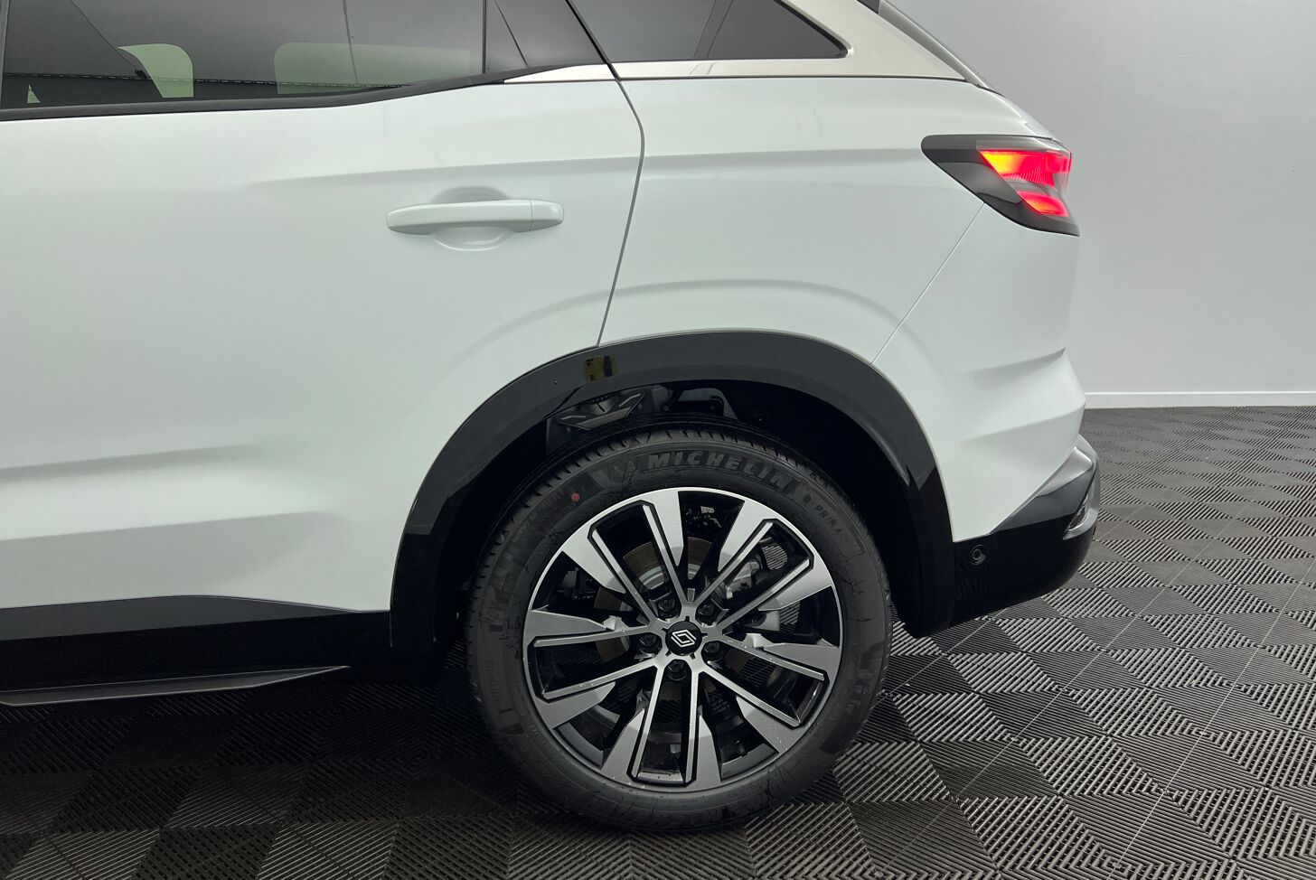 RENAULT Austral SUV Hybride Essence