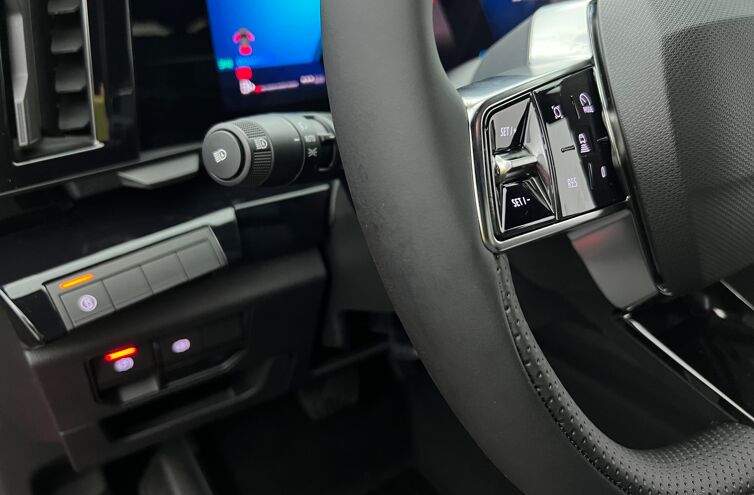 RENAULT Austral SUV Hybride Essence