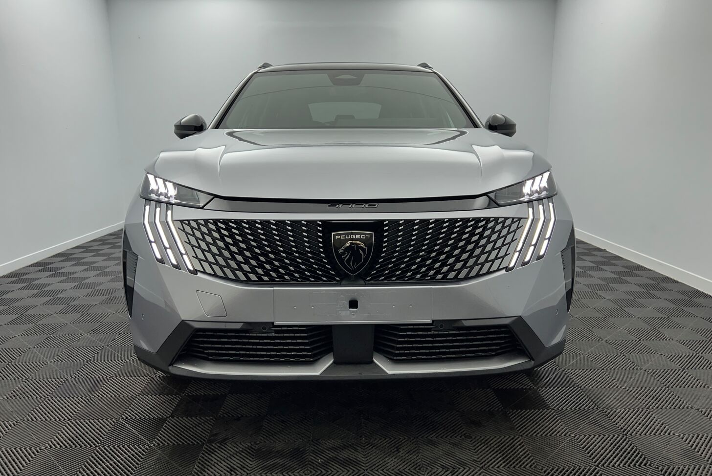 PEUGEOT 5008 SUV Hybride Essence