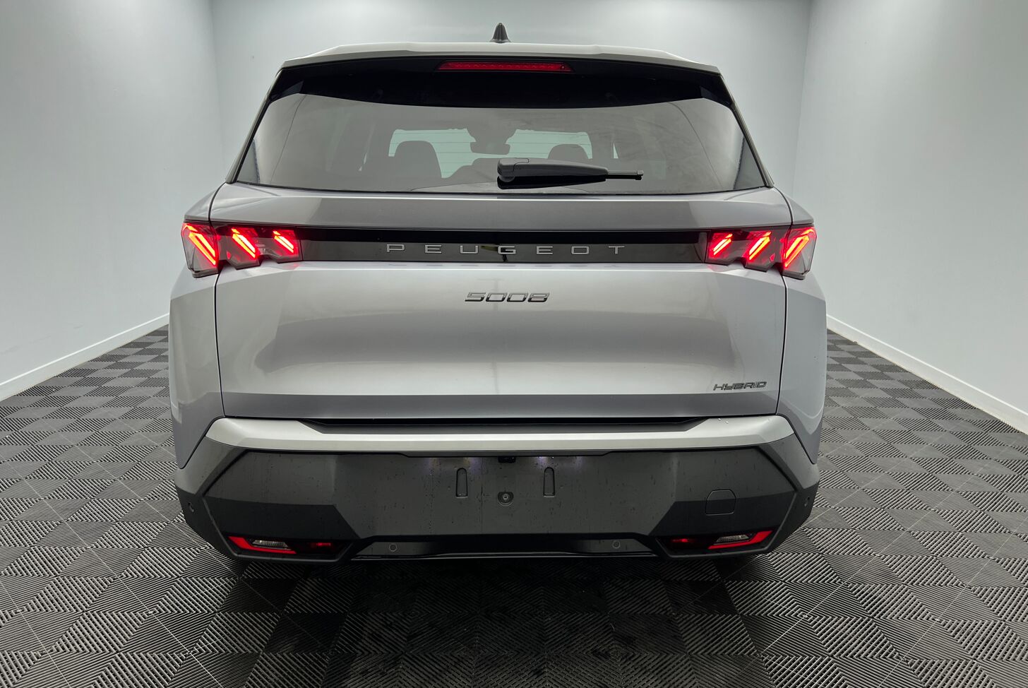 PEUGEOT 5008 SUV Hybride Essence