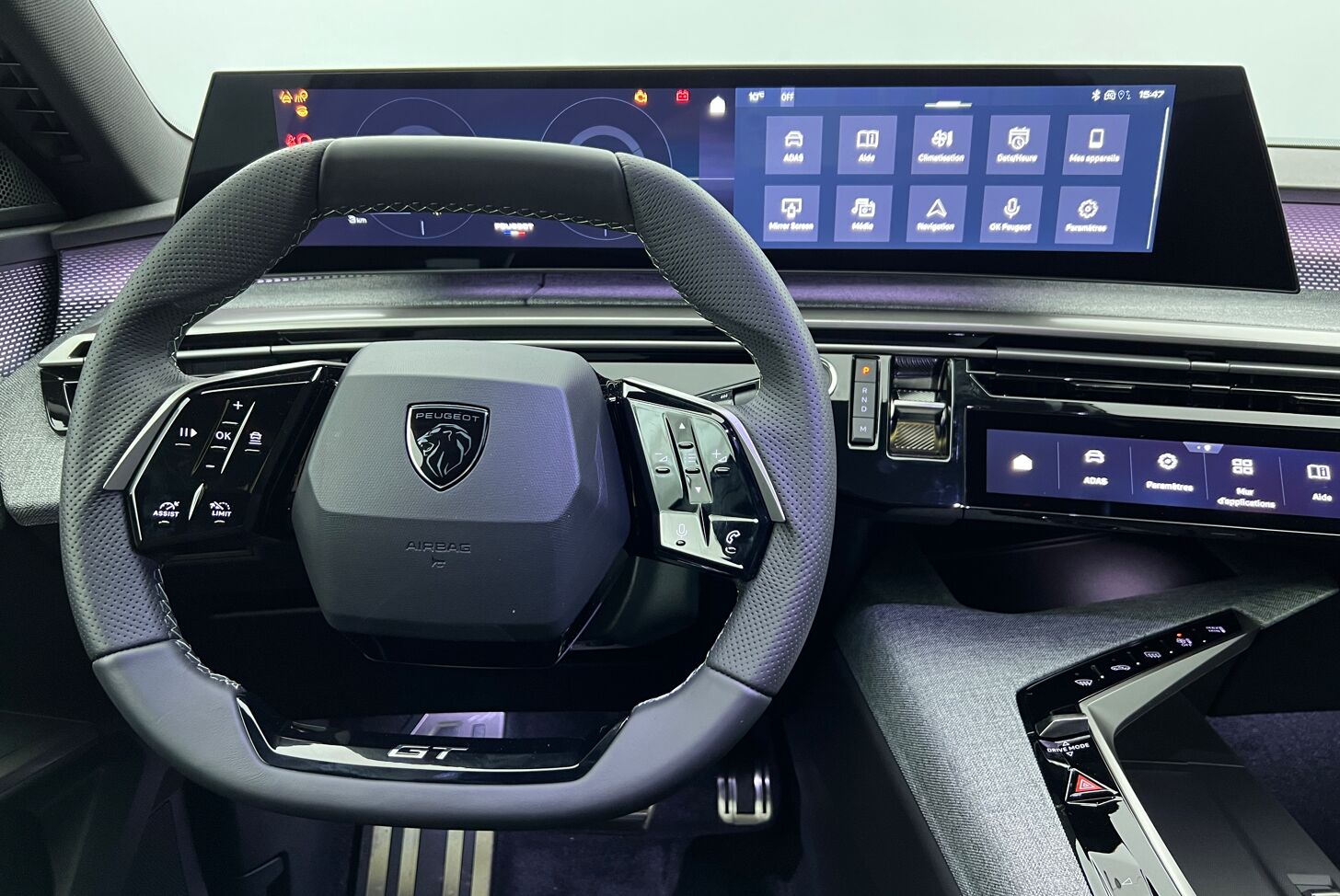 PEUGEOT 5008 SUV Hybride Essence