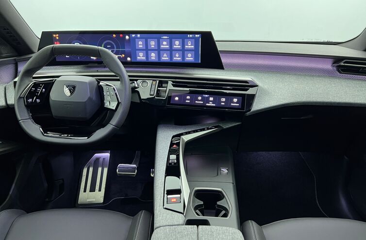 PEUGEOT 5008 SUV Hybride Essence