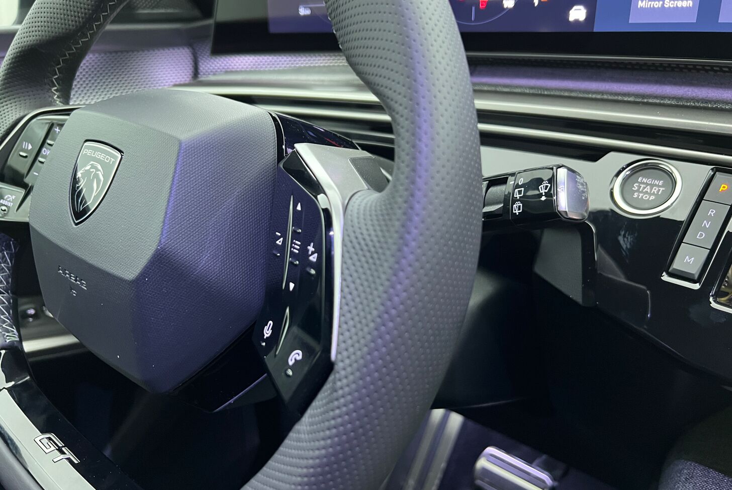 PEUGEOT 5008 SUV Hybride Essence