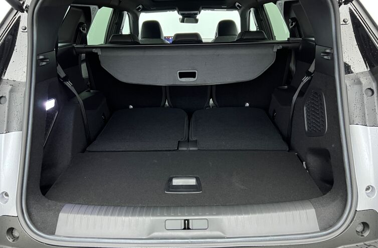 PEUGEOT 5008 SUV Hybride Essence