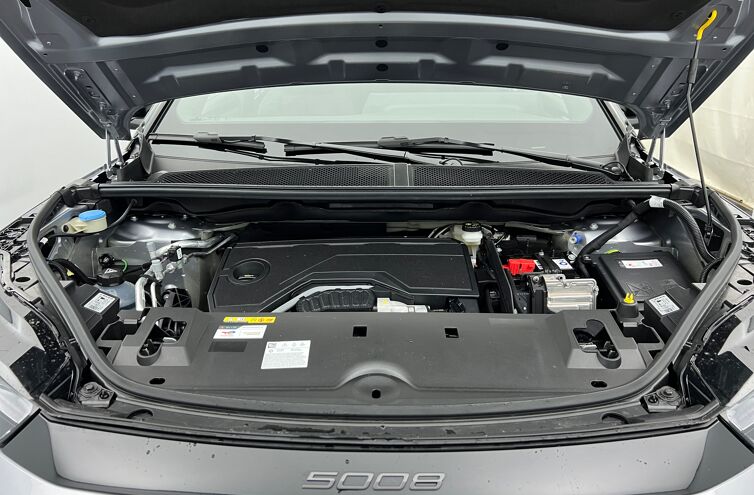 PEUGEOT 5008 SUV Hybride Essence