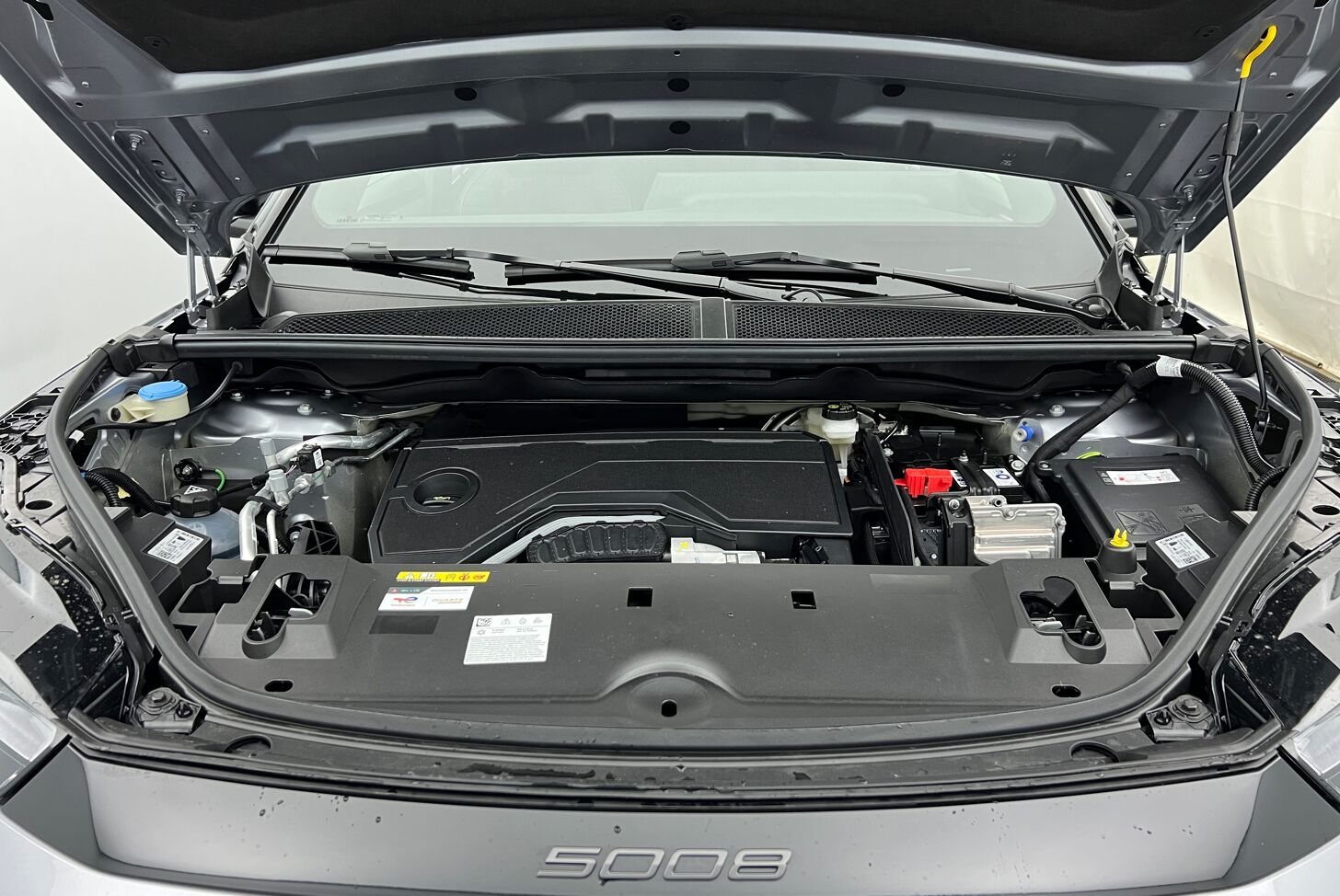 PEUGEOT 5008 SUV Hybride Essence