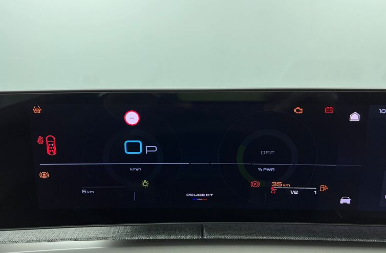 PEUGEOT 5008 SUV Hybride Essence