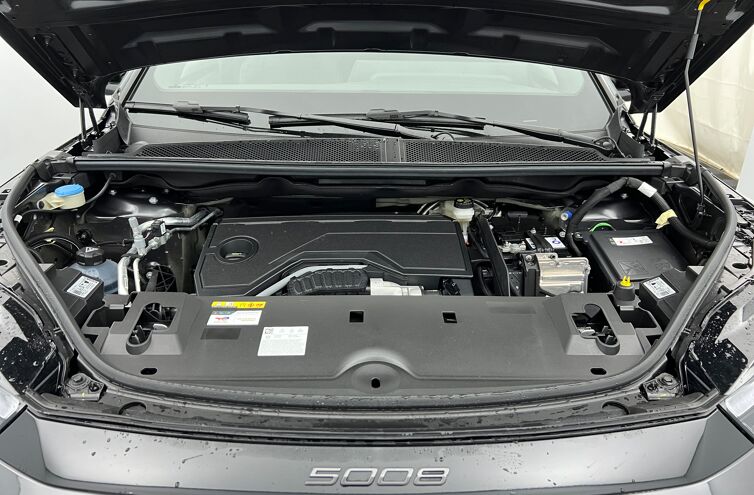 PEUGEOT 5008 SUV Hybride Essence