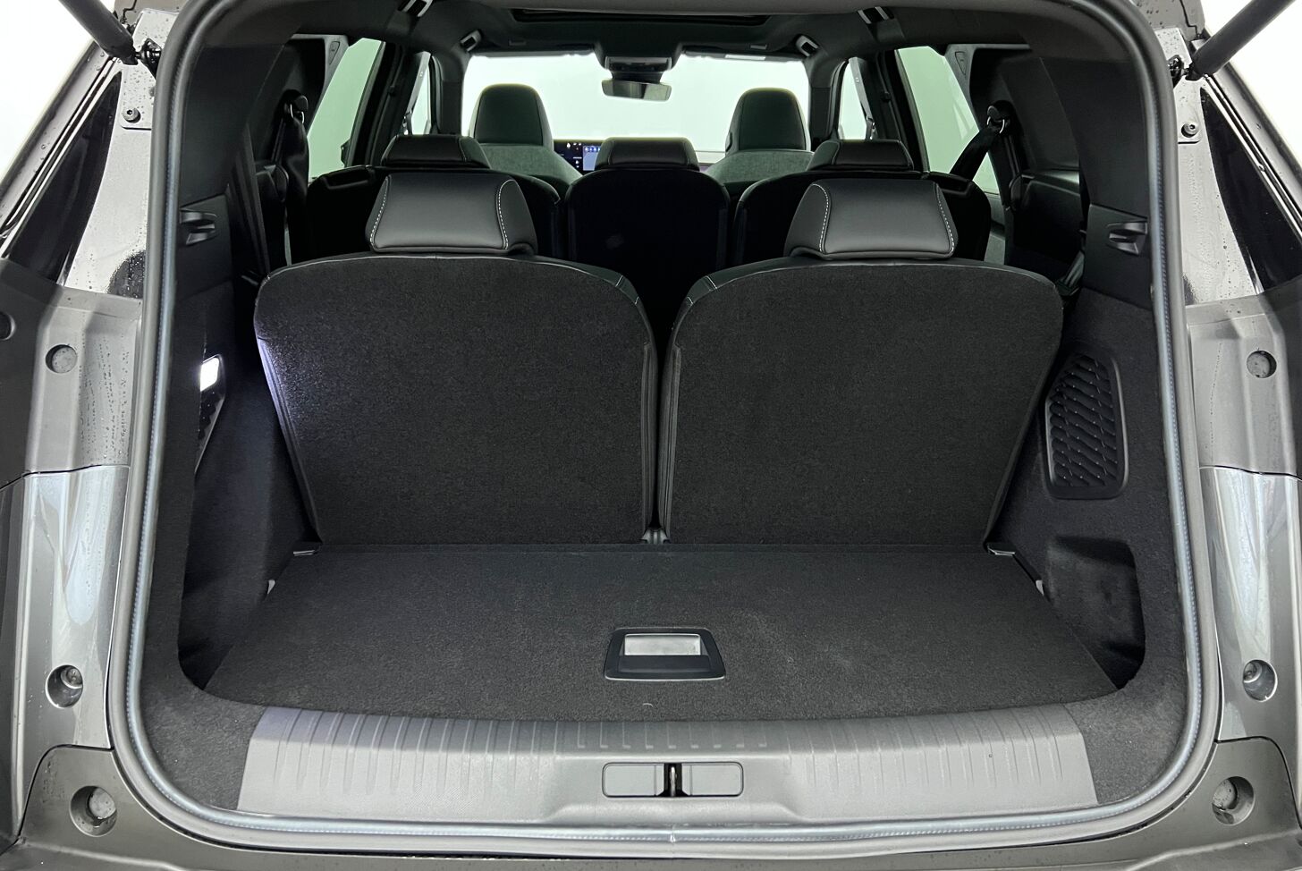 PEUGEOT 5008 SUV Hybride Essence