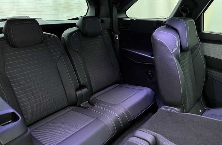 PEUGEOT 5008 SUV Hybride Essence