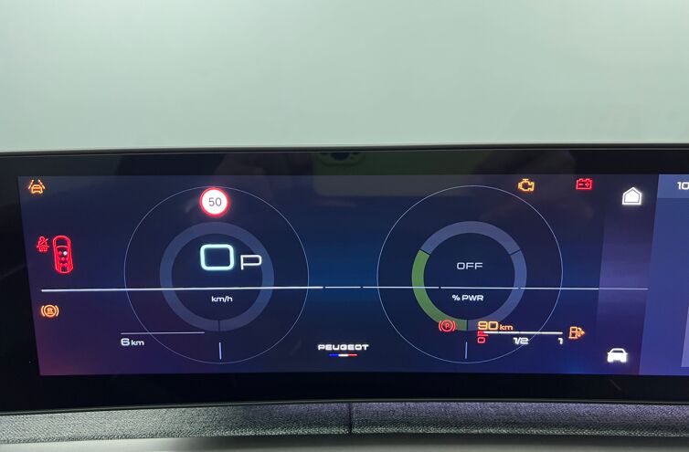 PEUGEOT 5008 SUV Hybride Essence