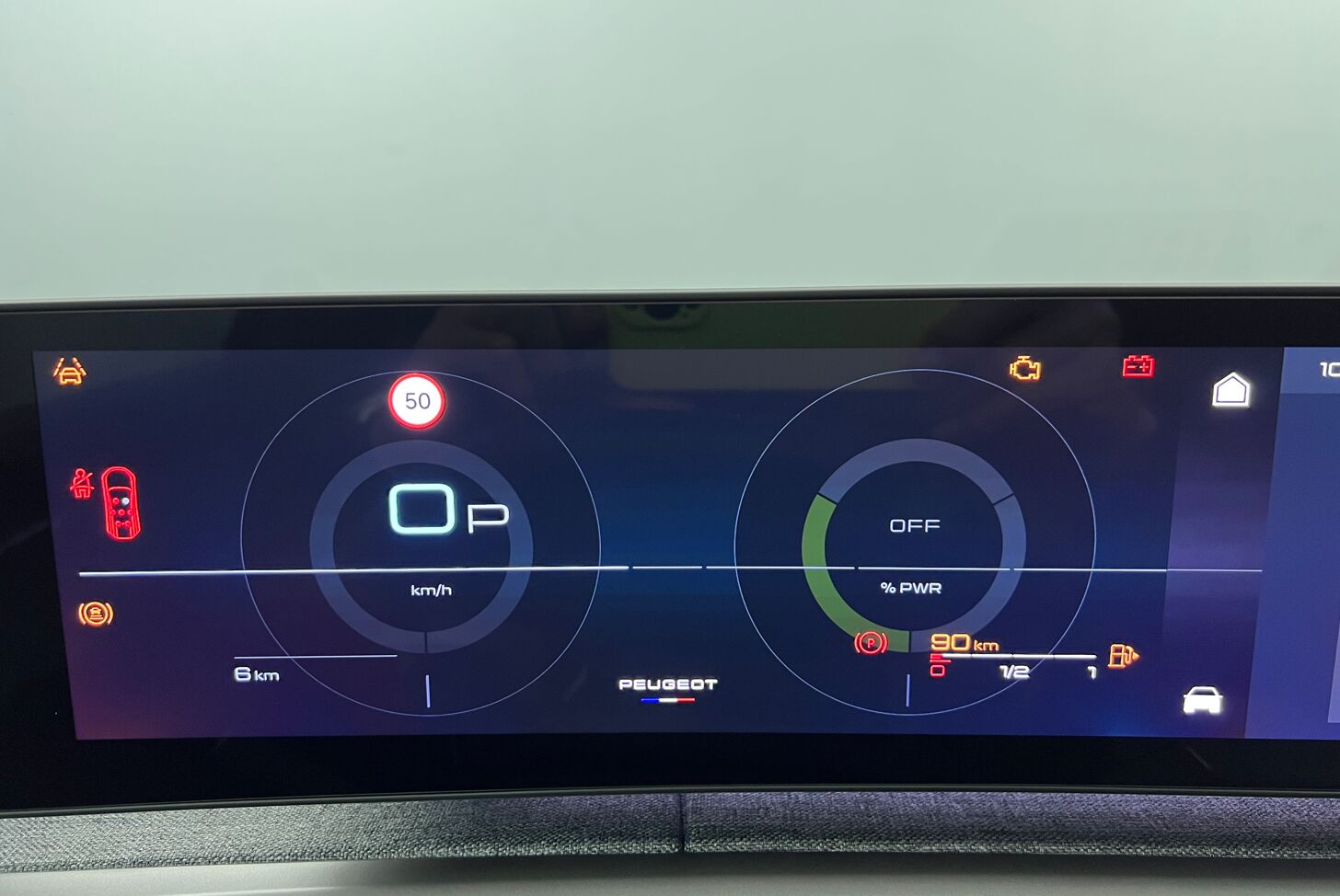 PEUGEOT 5008 SUV Hybride Essence