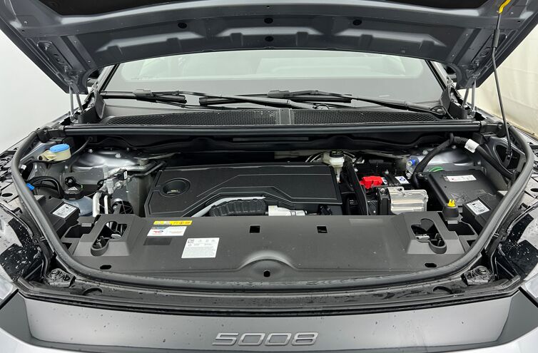 PEUGEOT 5008 SUV Hybride Essence
