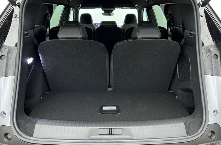 PEUGEOT 5008 SUV Hybride Essence