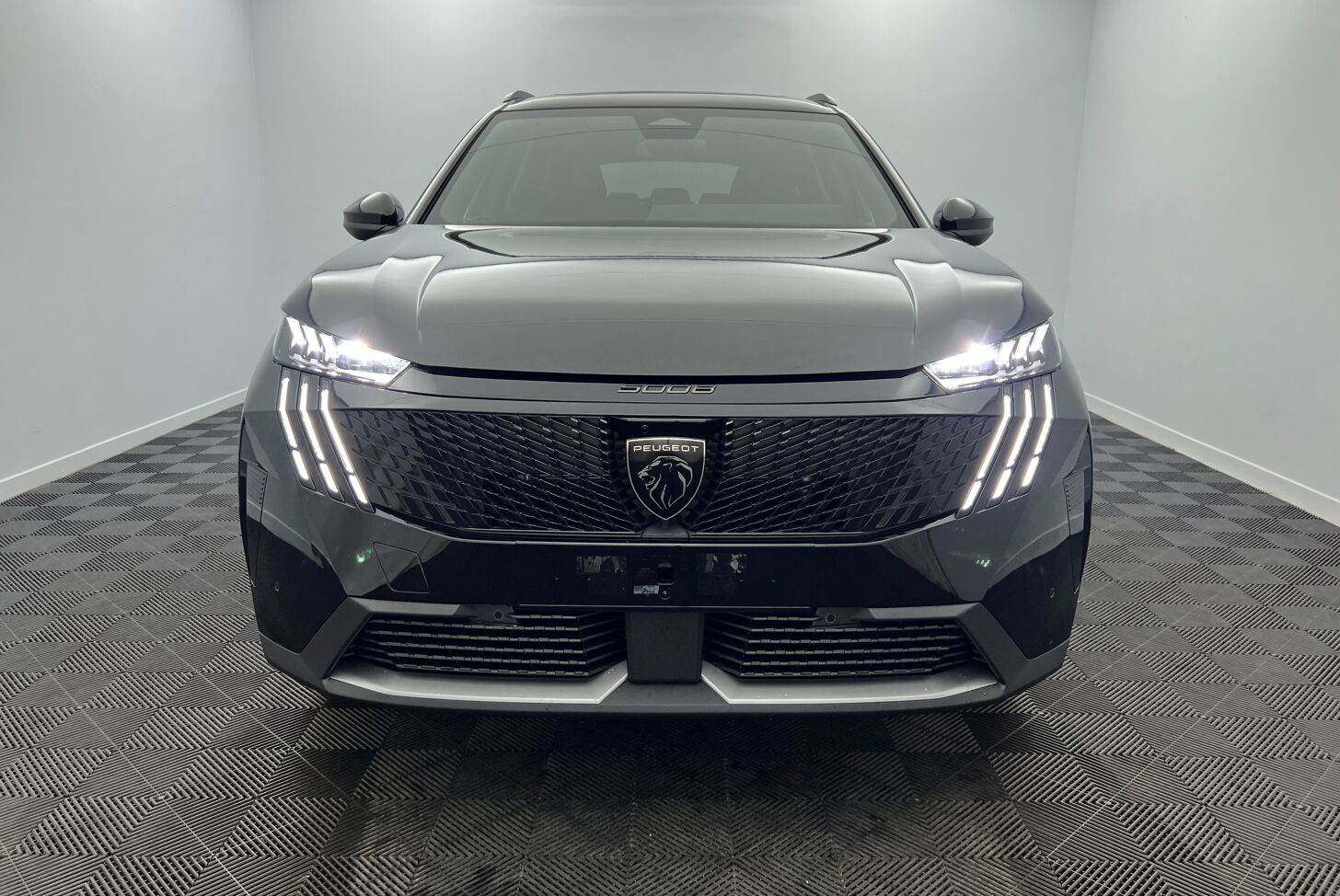 PEUGEOT 5008 SUV Hybride Essence