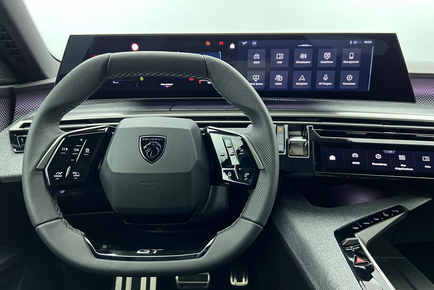 PEUGEOT 5008 SUV Hybride Essence