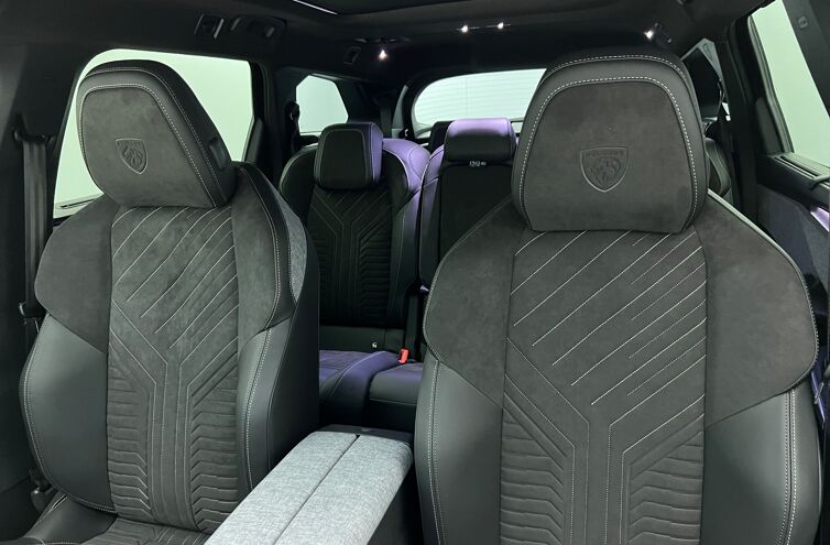 PEUGEOT 5008 SUV Hybride Essence