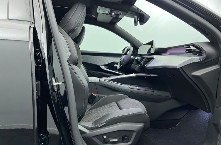 PEUGEOT 5008 SUV Hybride Essence