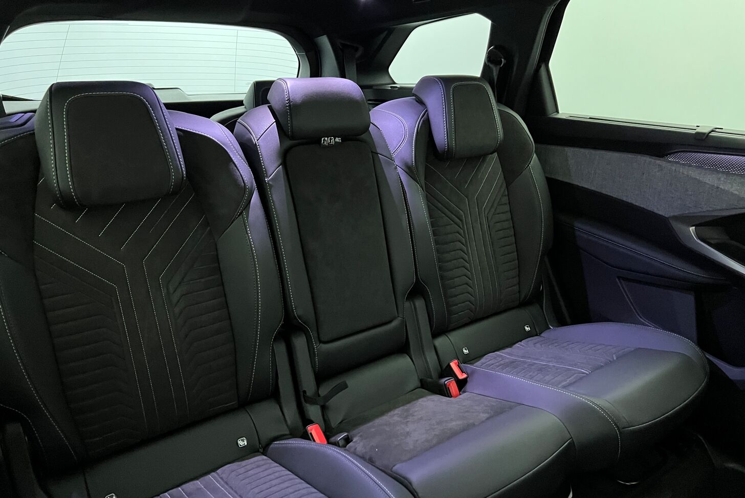 PEUGEOT 5008 SUV Hybride Essence