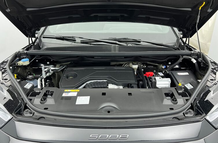 PEUGEOT 5008 SUV Hybride Essence