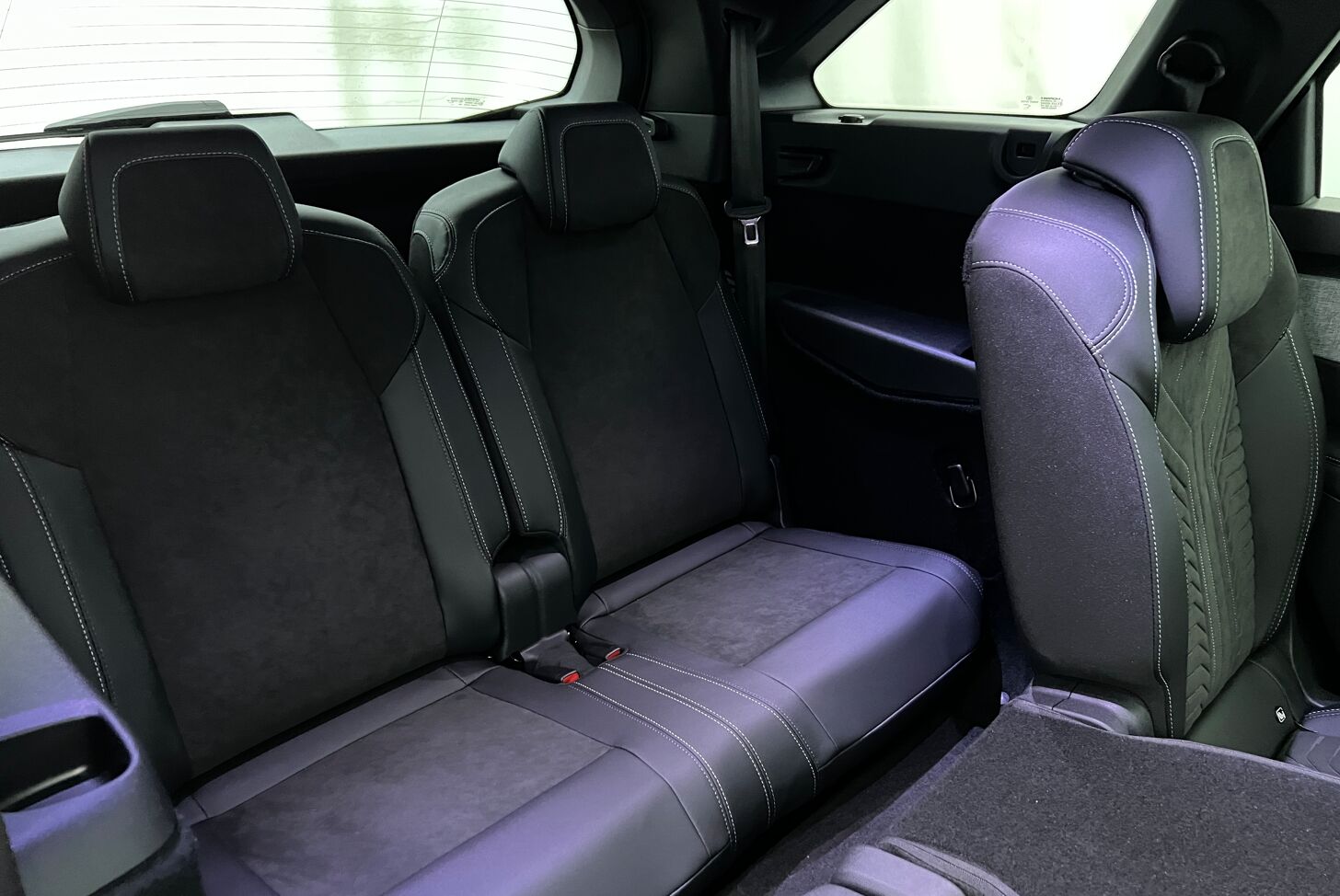 PEUGEOT 5008 SUV Hybride Essence