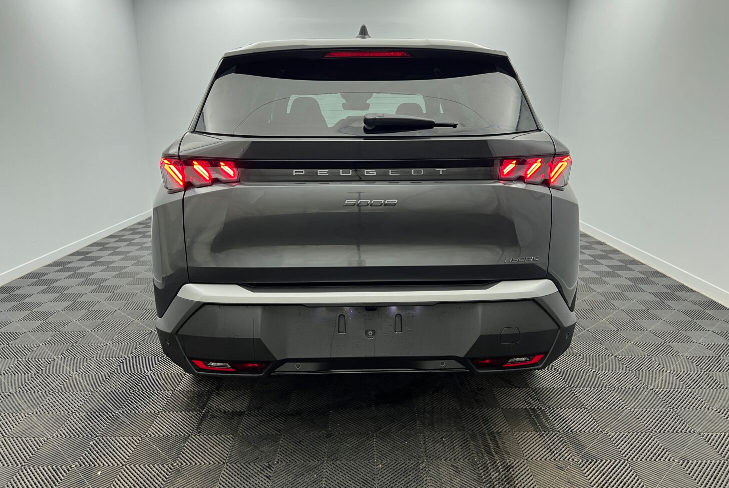 PEUGEOT 5008 SUV Hybride Essence