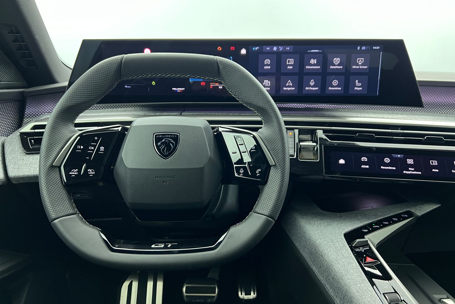 PEUGEOT 5008 SUV Hybride Essence