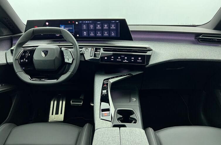 PEUGEOT 5008 SUV Hybride Essence