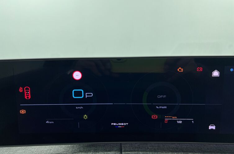 PEUGEOT 5008 SUV Hybride Essence