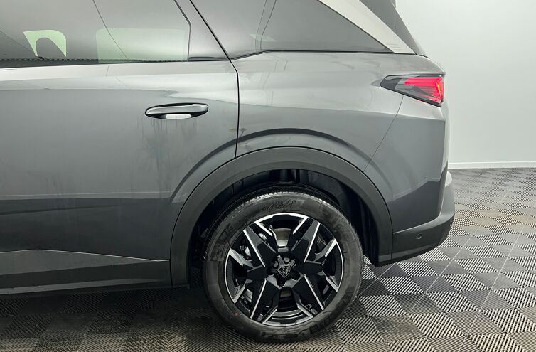 PEUGEOT 5008 SUV Hybride Essence