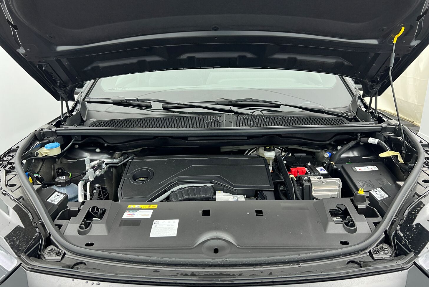 PEUGEOT 5008 SUV Hybride Essence