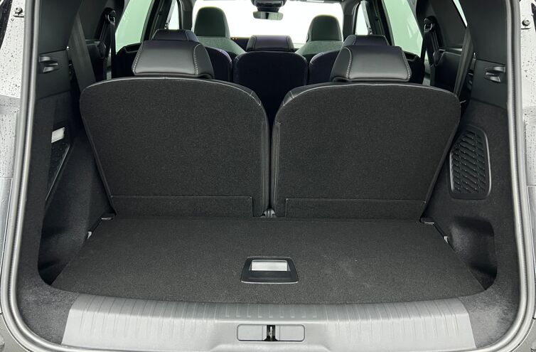 PEUGEOT 5008 SUV Hybride Essence