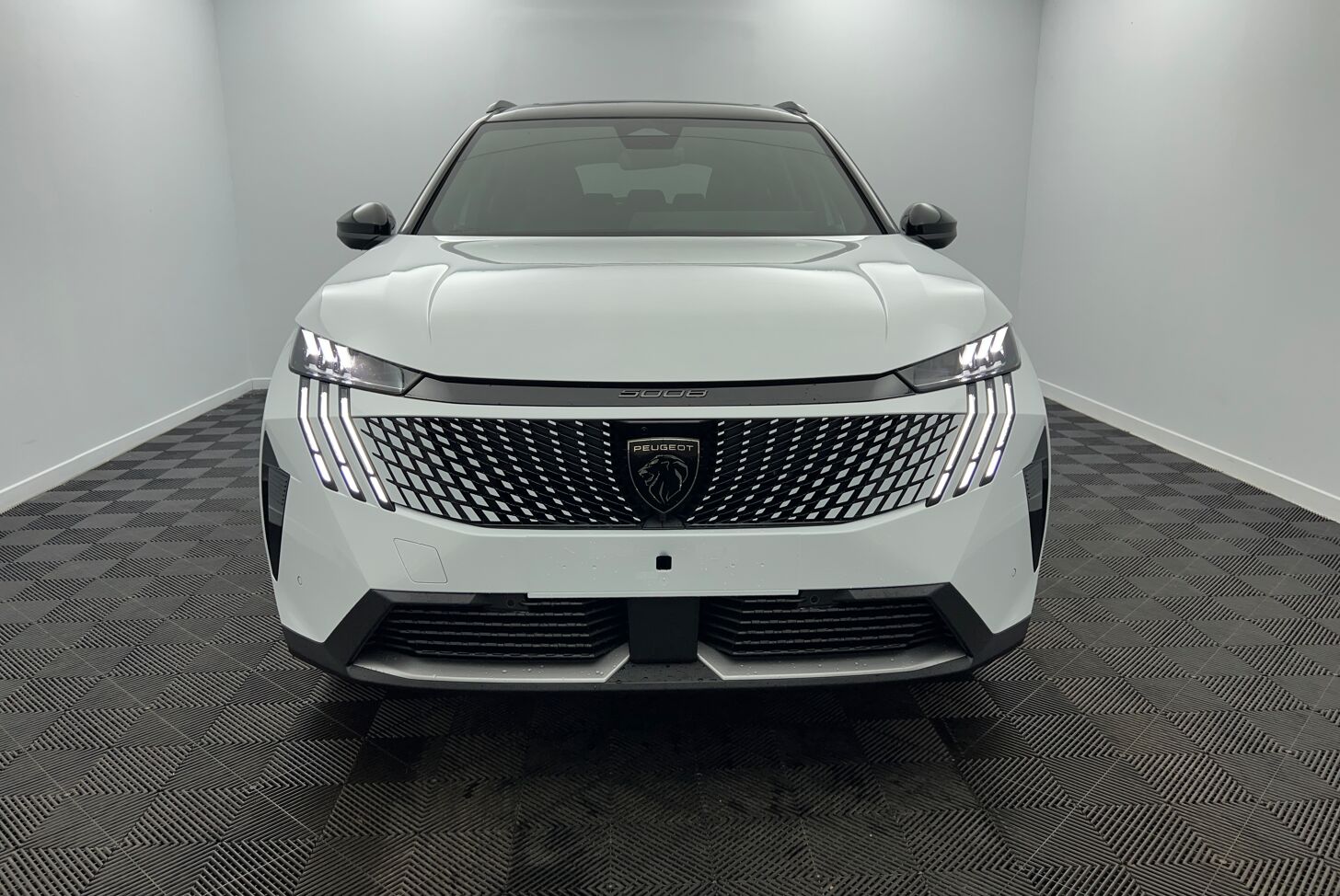 PEUGEOT 5008 SUV Hybride Essence