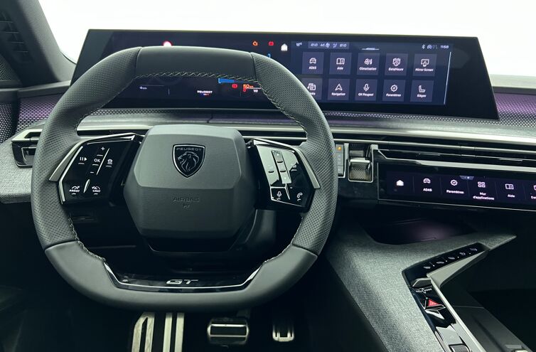 PEUGEOT 5008 SUV Hybride Essence