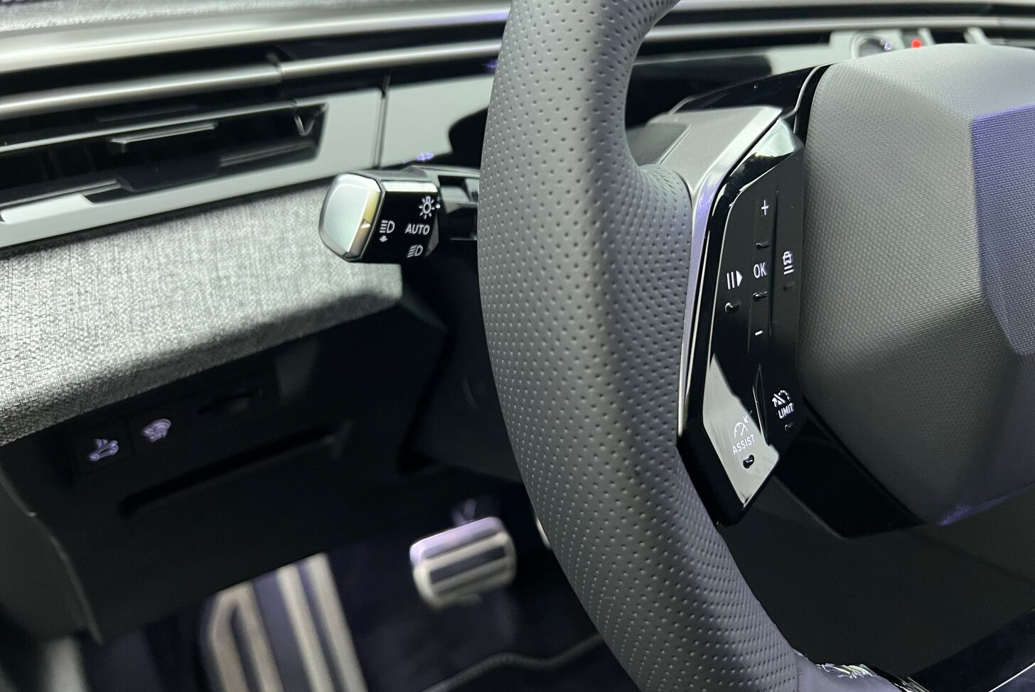 PEUGEOT 5008 SUV Hybride Essence