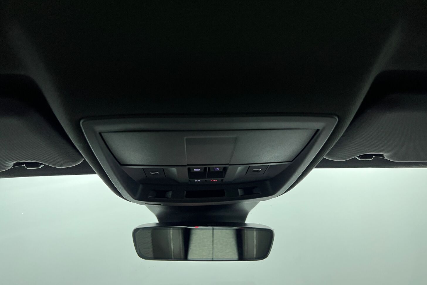 PEUGEOT 5008 SUV Hybride Essence