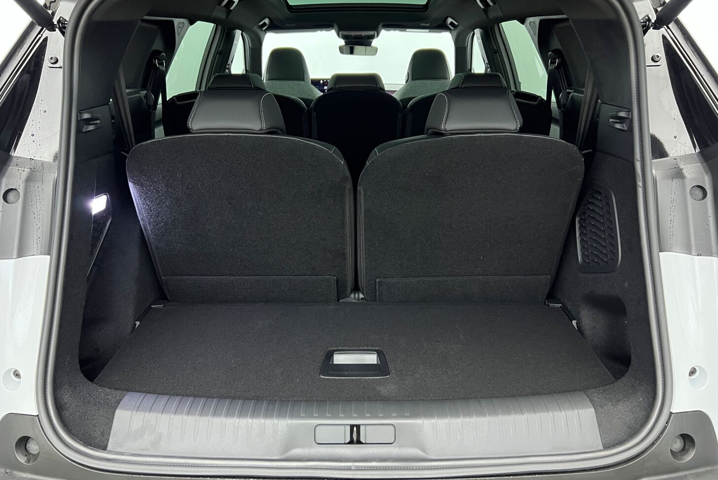 PEUGEOT 5008 SUV Hybride Essence