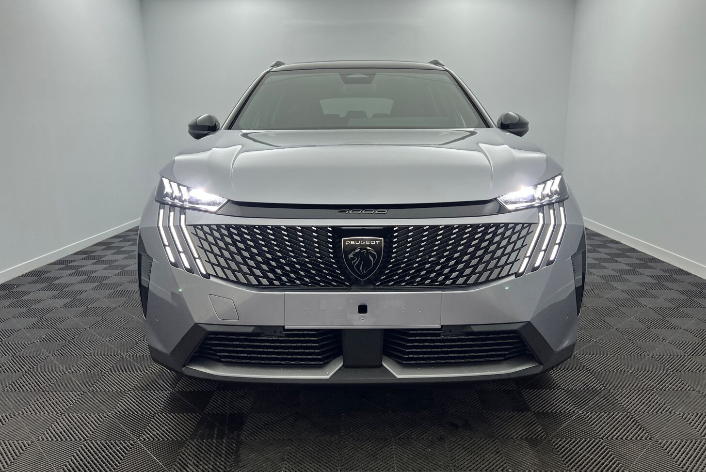 PEUGEOT 5008 SUV Hybride Essence